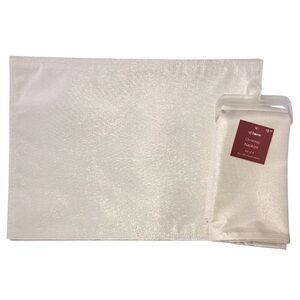 8 Placemats and 8 Matching Napkins Sparkly Holiday Christmas Special Occasion